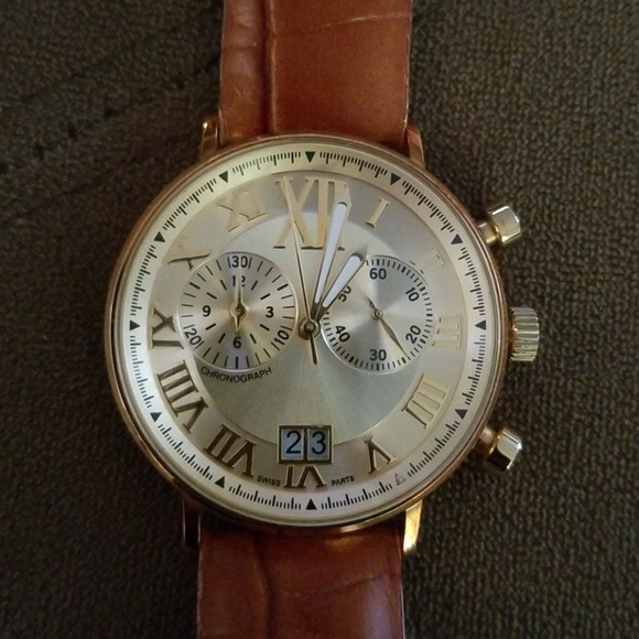 14 kt gold watch main image 3